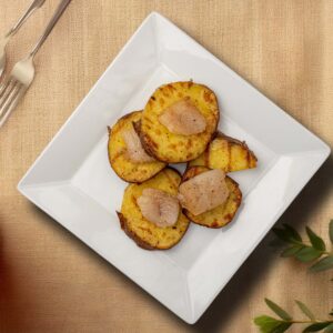 Картопля з салом на мангалі