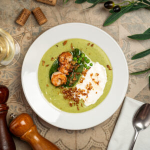 Крем-суп зі шпинату та зеленого горошку